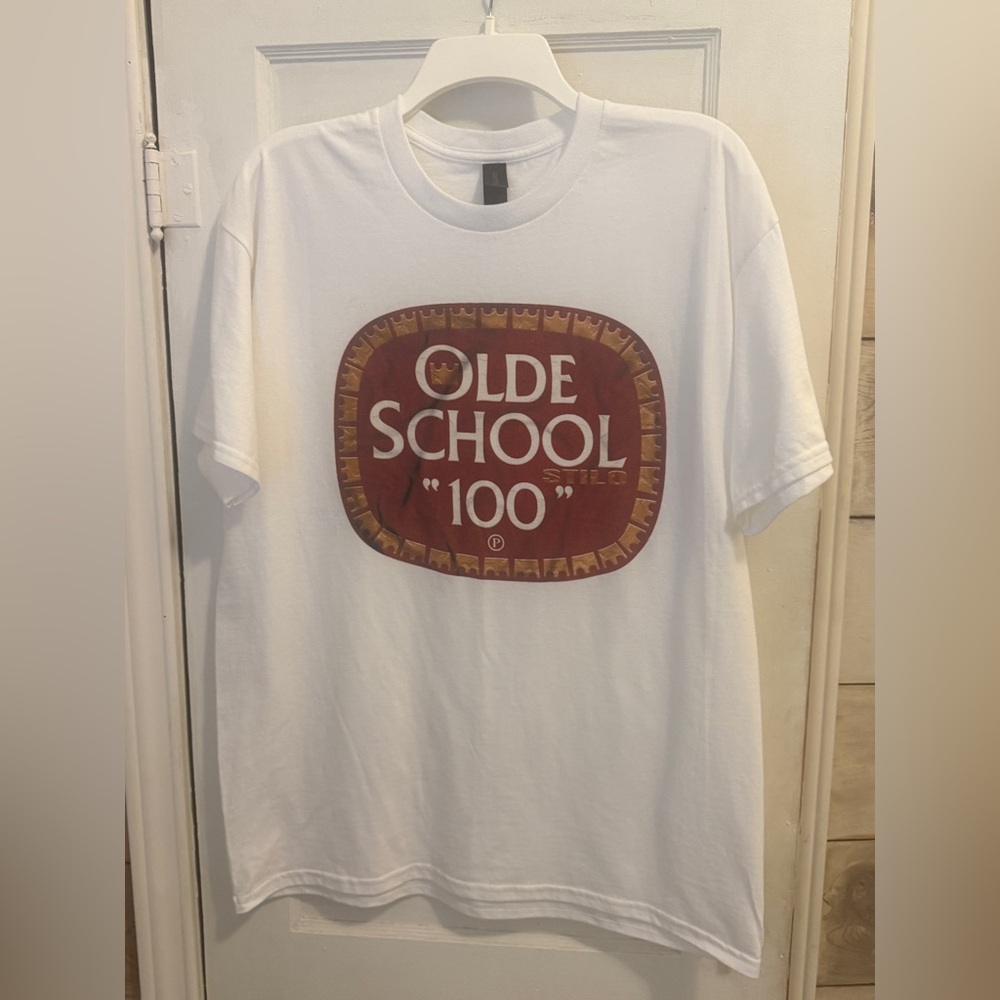 Family Ties Cothing Co. Gildan Olde School Stilo “100” Men’s Large Tee NWOT